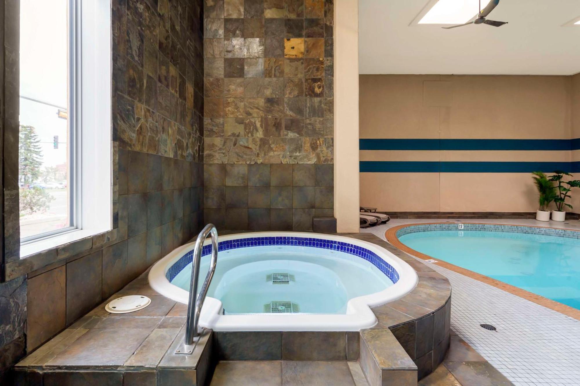 Best Western Plus City Centre Inn Edmonton Exteriör bild